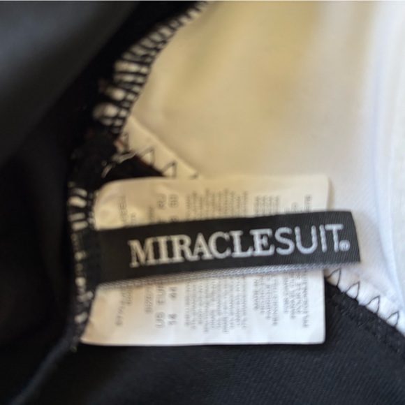 NWOT Miraclesuit Spectra Trifecta One Piece 14 - Picture 8 of 9